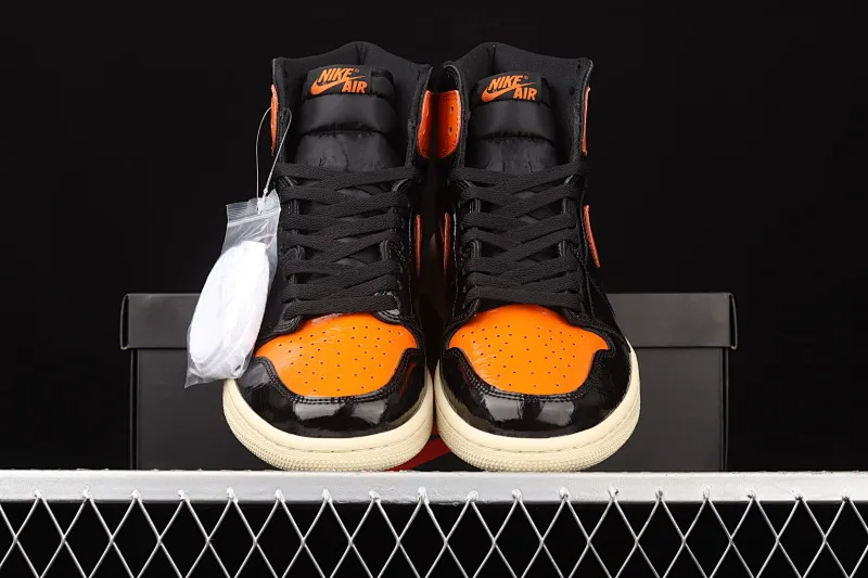 All Categories Air Jordan Jordan Series Basketball Shoes Air Jordan 1 High Air Jordan 1 Retro High OG AJ1 Joe 1 Smash 3.0 Basketball Shoes 555088-028